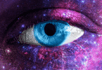 Olho humano misturado com o universo