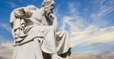 estátua de Sócrates da Academia de Atenas, Grécia