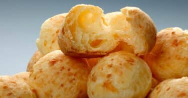 Imagem de vários pães de queijo