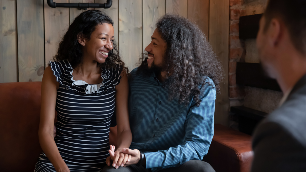 Reconciliação de casal na terapia 