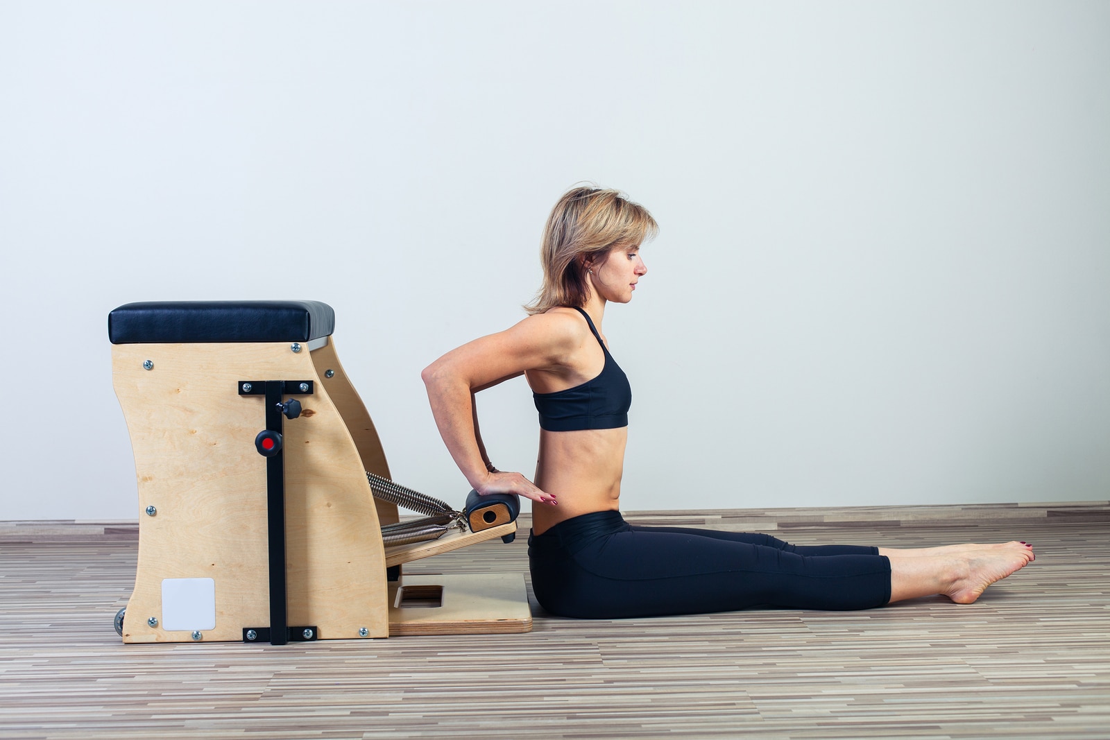 Exercícios de força na cadeira de Pilates Eu Sem Fronteiras