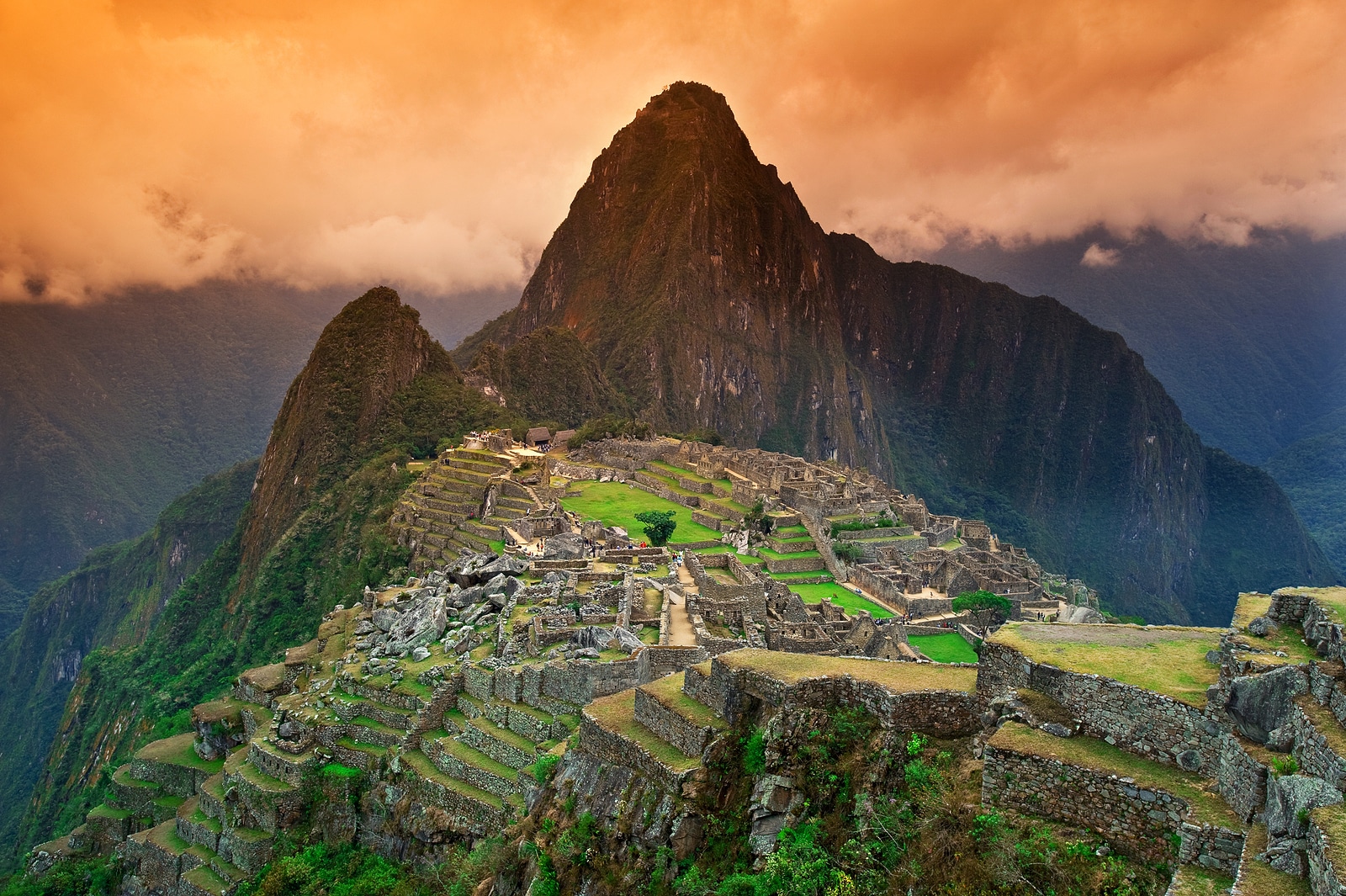 Vista da cidade inca perdida de Machu Picchu, perto de Cusco, no Peru.