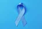 Fita azul representando o câncer de próstata