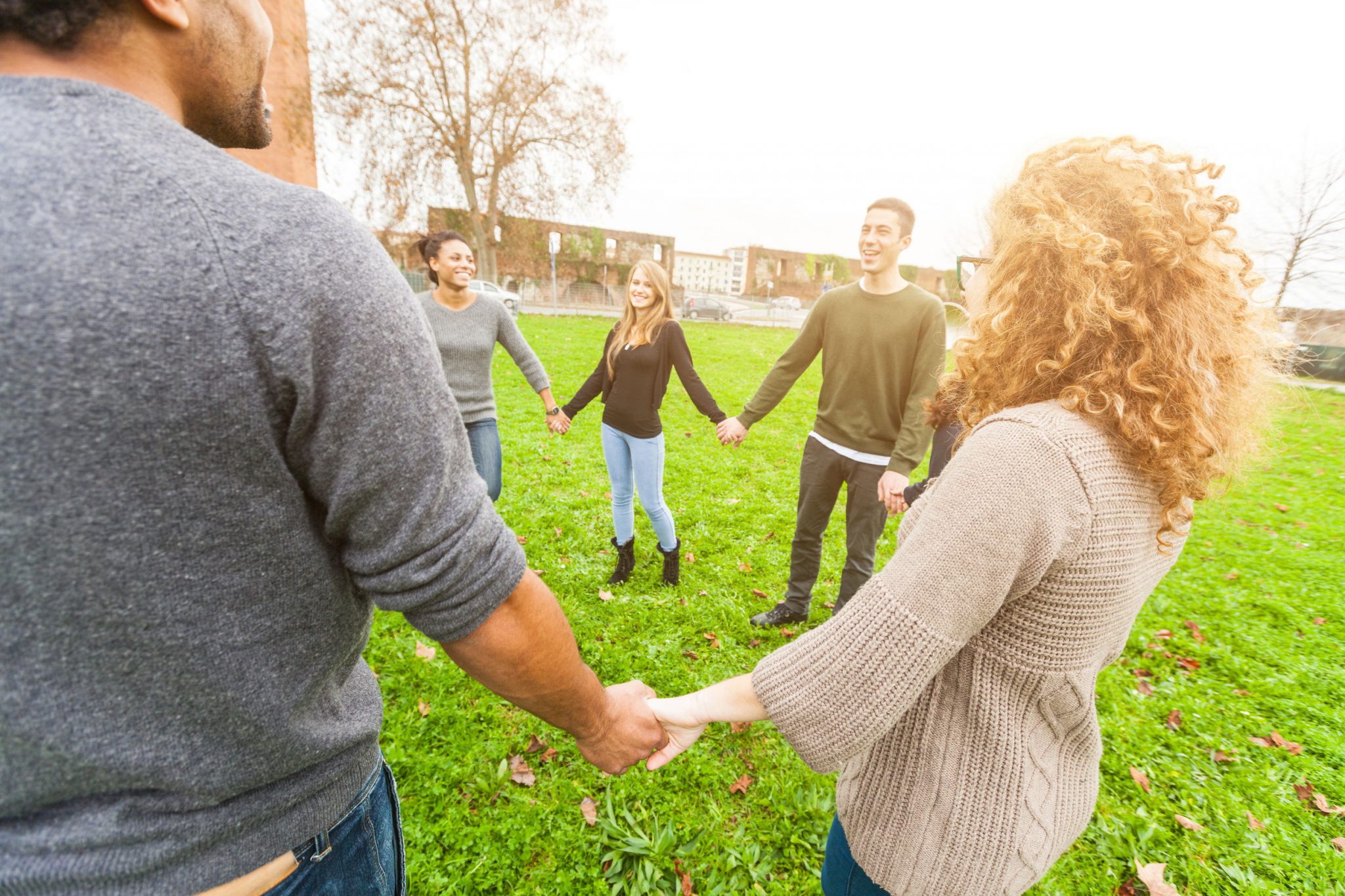 O que significa ser solidário na sociedade atual? - Um ato de coragem!