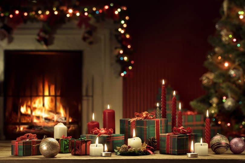 Presentes e decorações de Natal.
