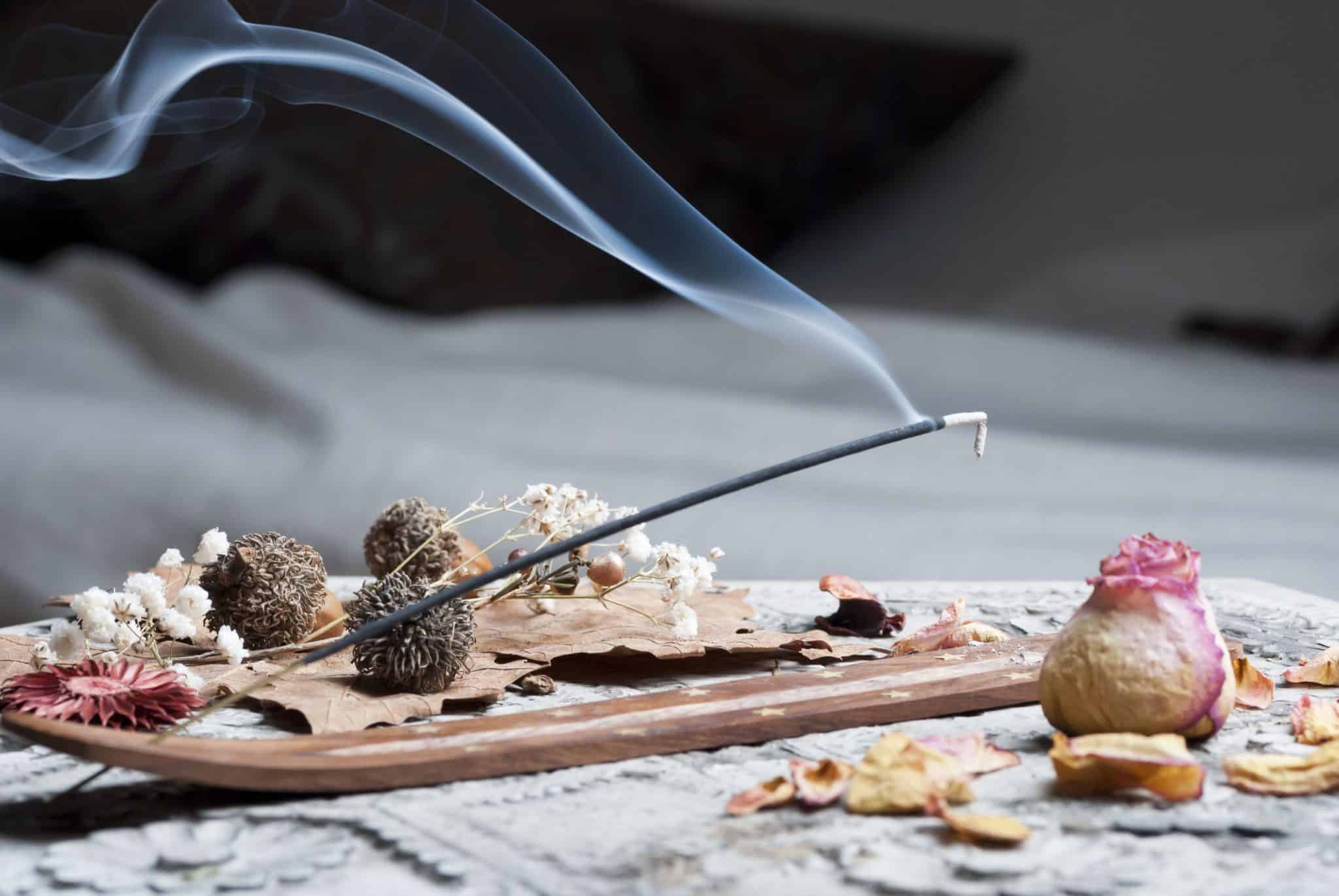 Cosa Significa Sentire Odore Di Incenso Como usar incenso da forma certa? Aprenda e pratique!