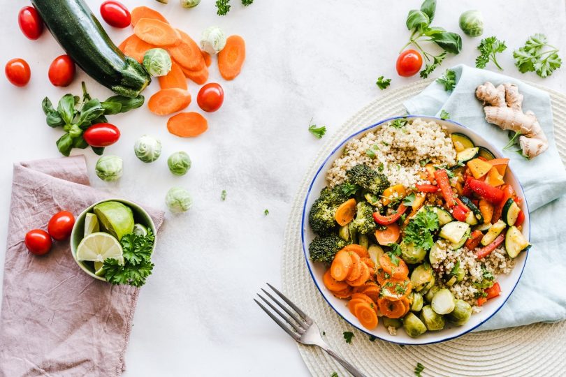 Pratos veganos vistos de cima