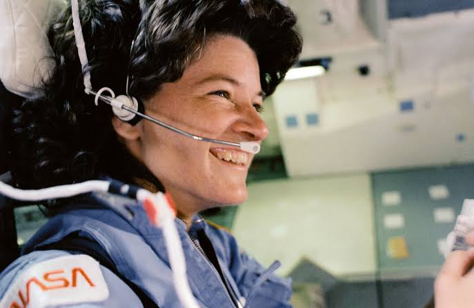 Foto de Sally Ride, astronauta.