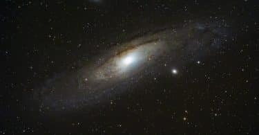 Galáxia com diversas estrelas