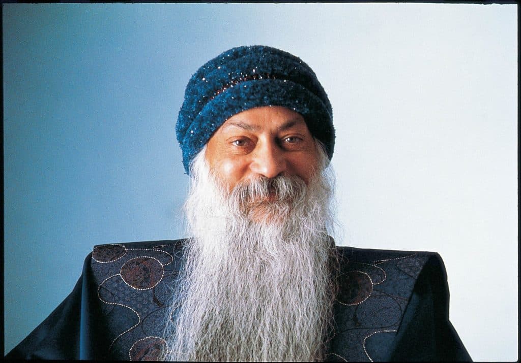 Osho olhando para frente