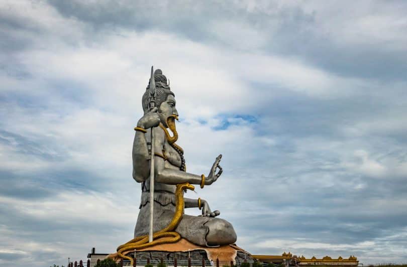 Estátua de Shiva.