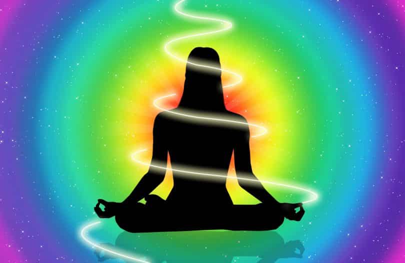 Desenho de uma mulher meditando com uma energia em espiral.