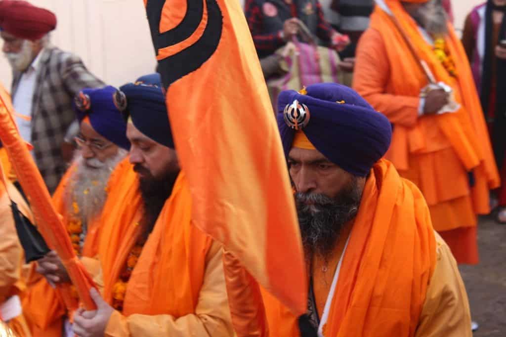 Pessoas adeptas do sikhismo.