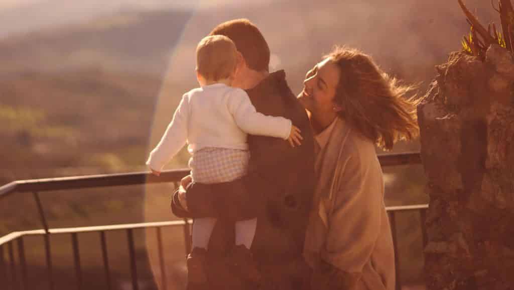 Família sorrindo.