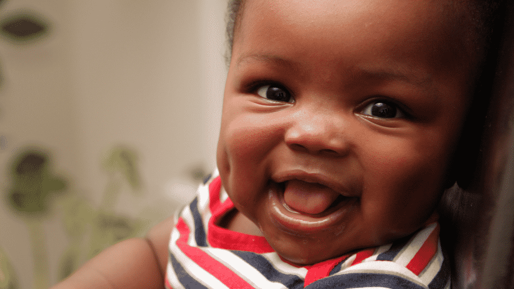 Bebê sorridente