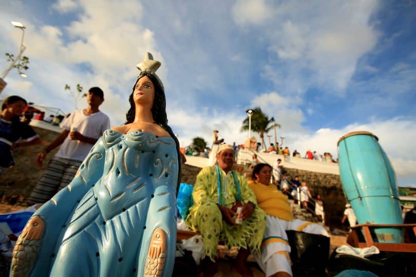 Uma estátua de Iemanjá.