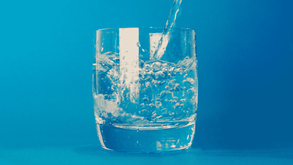 Água no copo