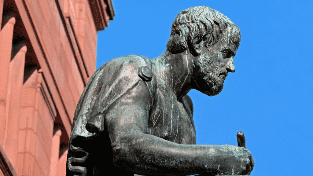 Uma escultura do filósofo grego Aristóteles.