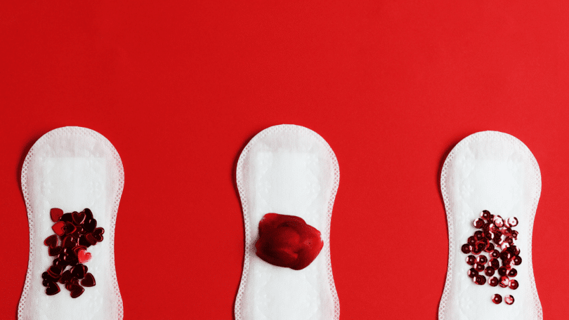 Representação de menstruação com vários absorventes