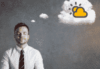 Ilustração de um homem pensando em um sol saindo por trás das nuvens