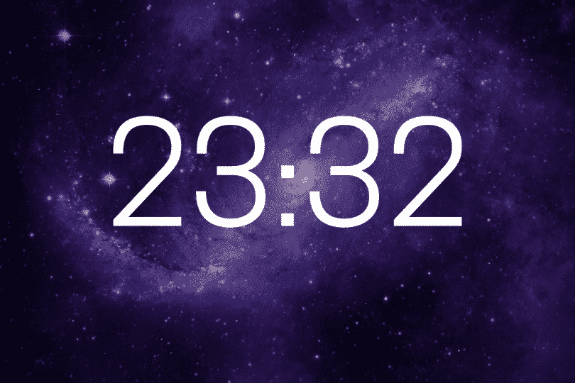 As horas 23:32.