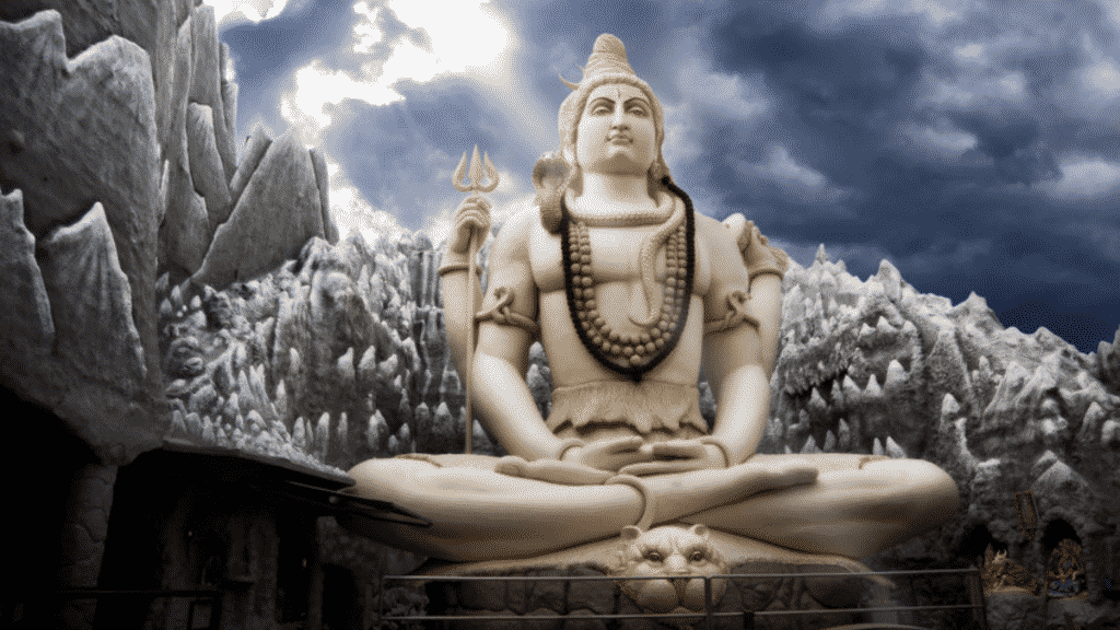 Estátua do Deus Shiva