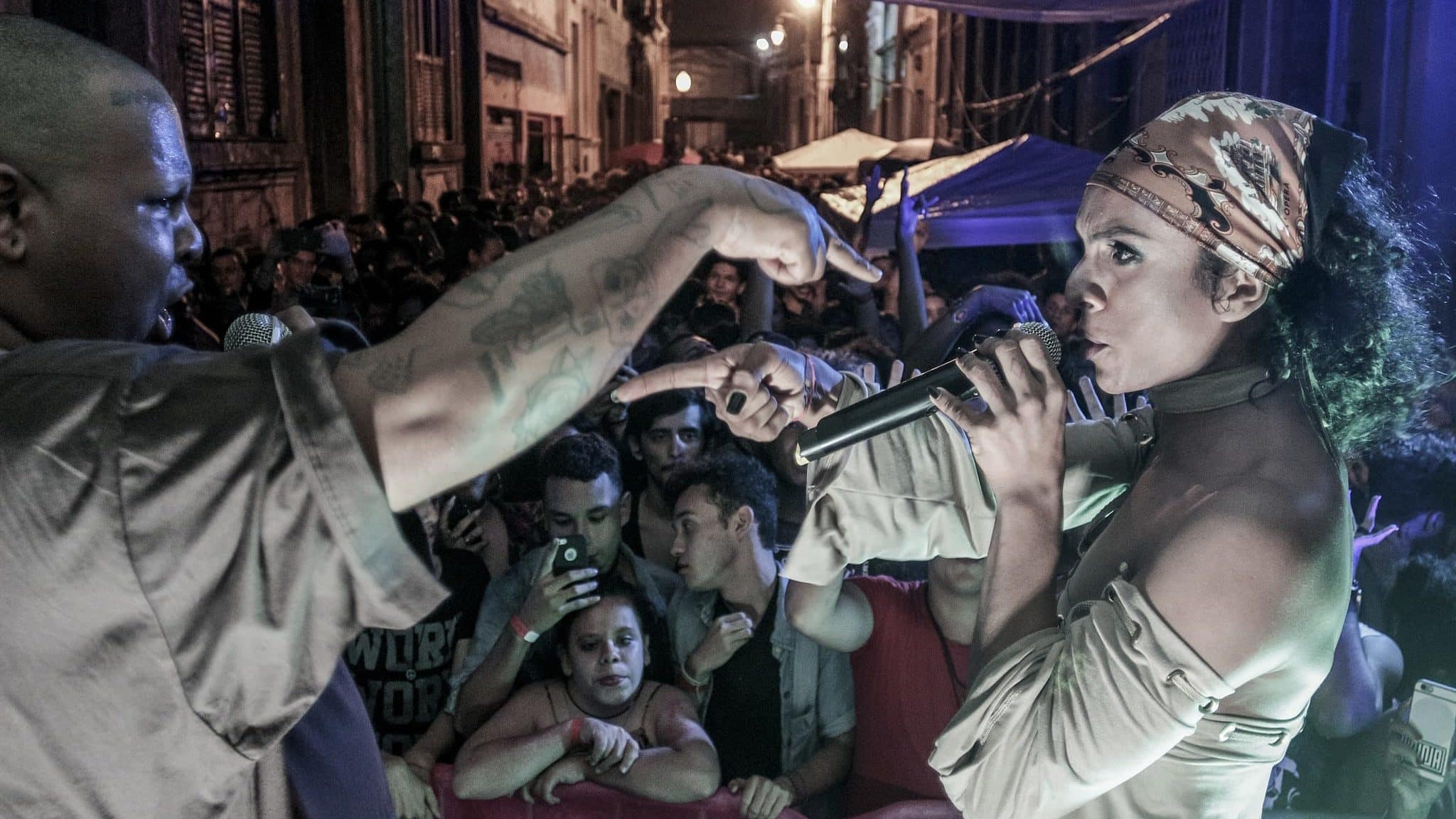 Linn da Quebrada durante o evento Cisheterofobia Existe - A festa.