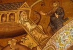 Situado numa capela, um afresco que faz uma representação de Noé e sua arca.