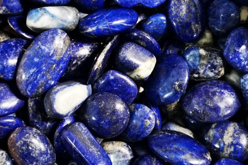 Pedras Lapis Lazuli.