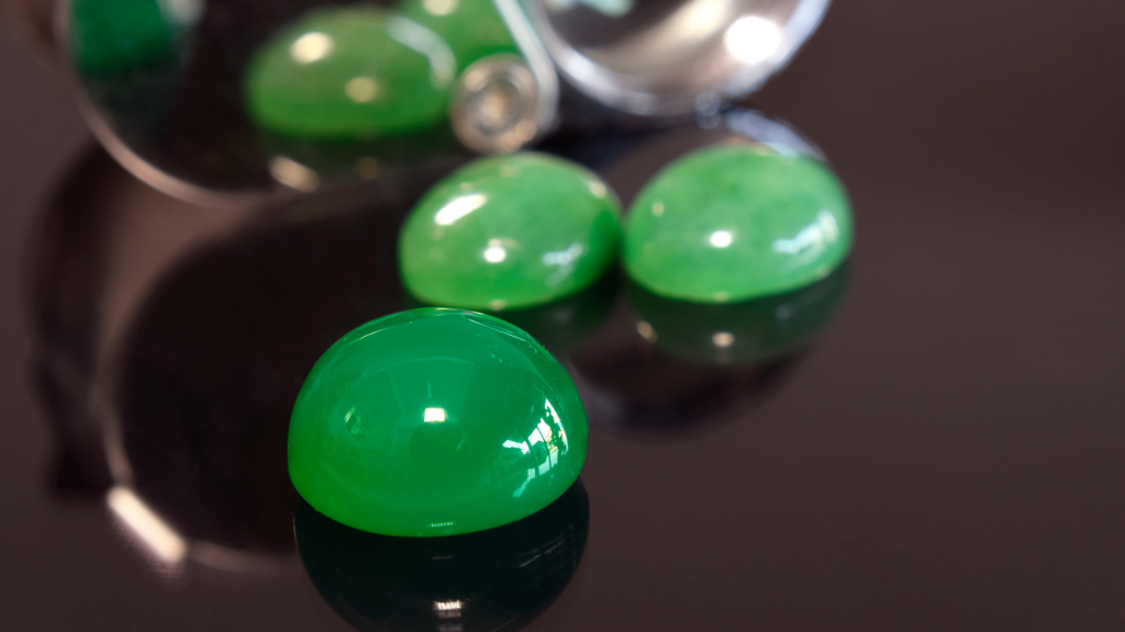 Pedras de jade polidas