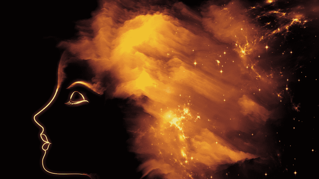 Rosto feminino de perfil formado por estrelas e nuvens em meio a noite