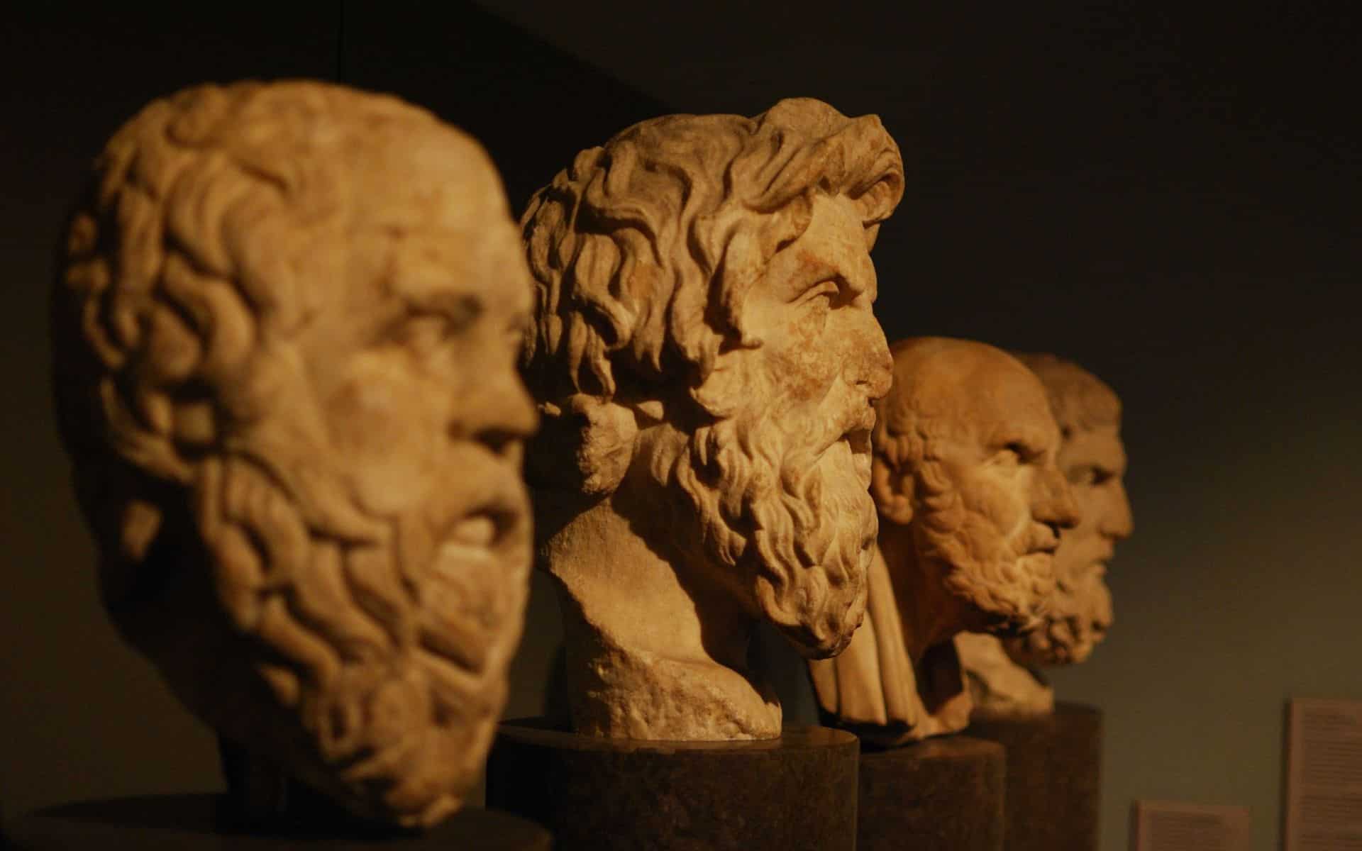 Efígies de filósofos antigos. 