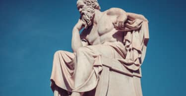 Uma estátua de Sócrates.