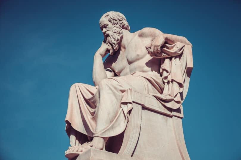 Uma estátua de Sócrates.