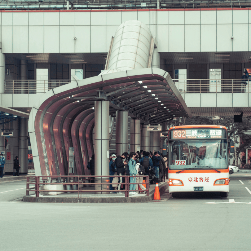 Foto de um terminal de ônibus