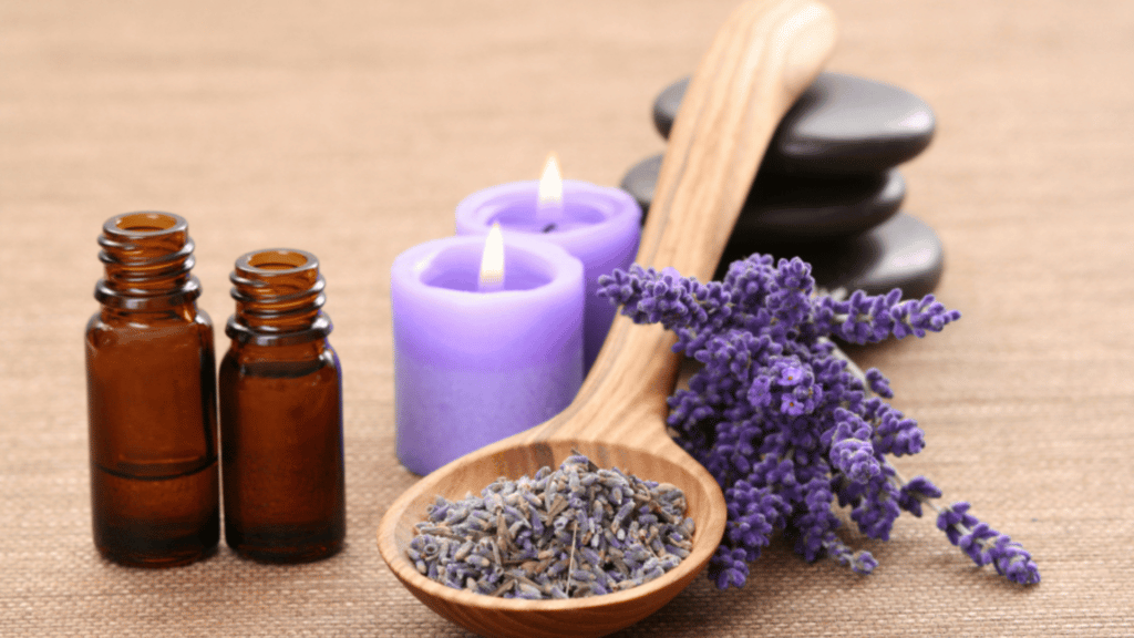 Velas e essência de lavanda