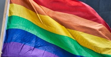 Bandeira LGBTQIAP+ (arco-íris)