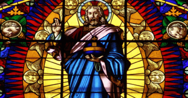 Vitral de igreja com Jesus Cristo