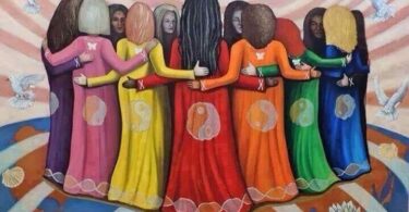 Imagem ilustrativa de um grupo de mulheres abraçadas cada uma com uma cor de roupa