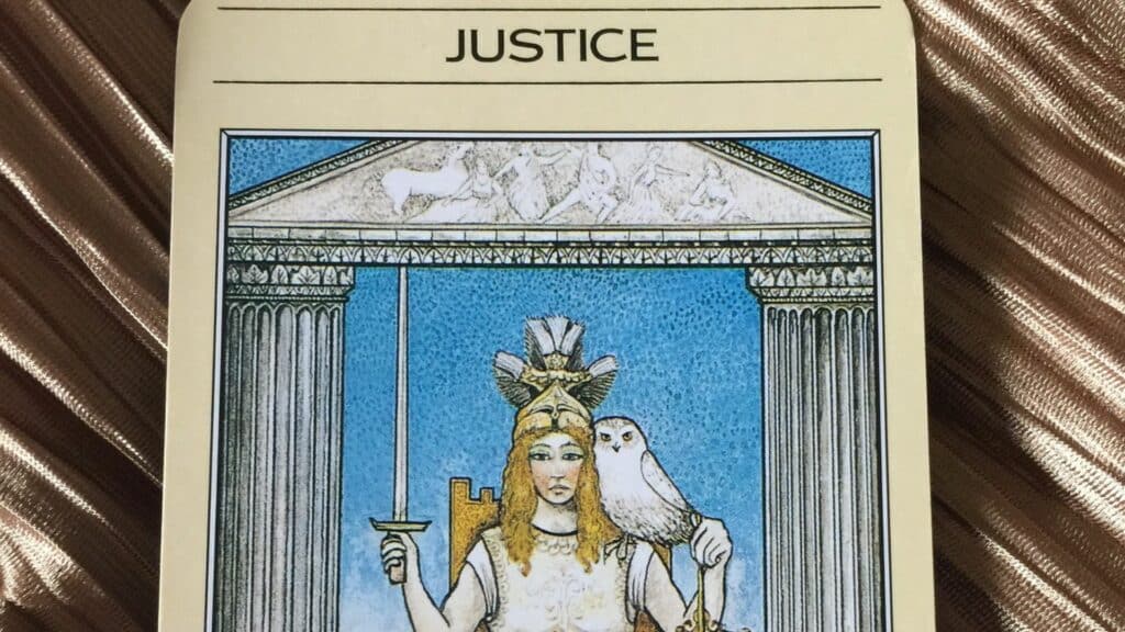 Imagem da carta de tarot A Justiça