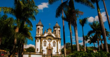 Foto da frente da Igreja de São Francisco de Assis em São João Del Rei (MG - Brasil)