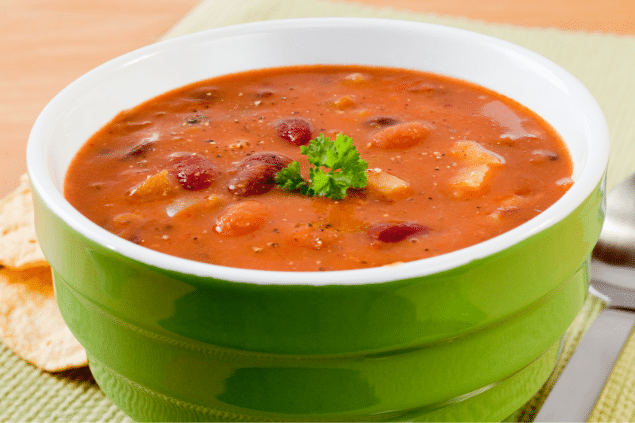 Sopa de tomate com pimenta