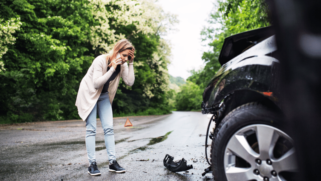 Mulher em acidente de carro