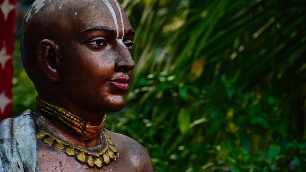 Imagem da estátua de Shri Chaitanya Mahaprabhu.